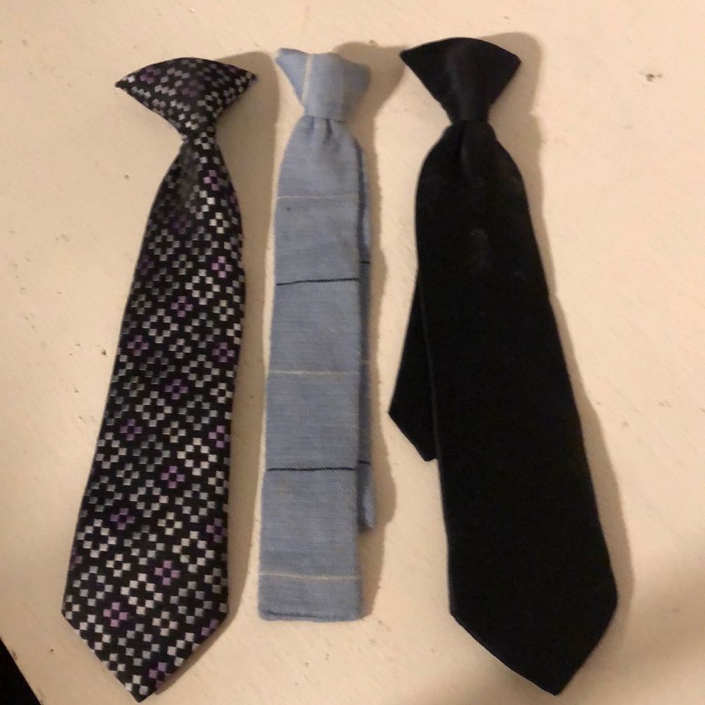 Boys clip on ties